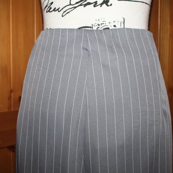 Forever 21 Plus WIde Leg Grey Pinstriped Pants Size 4X NWT - Picture 9 of 12